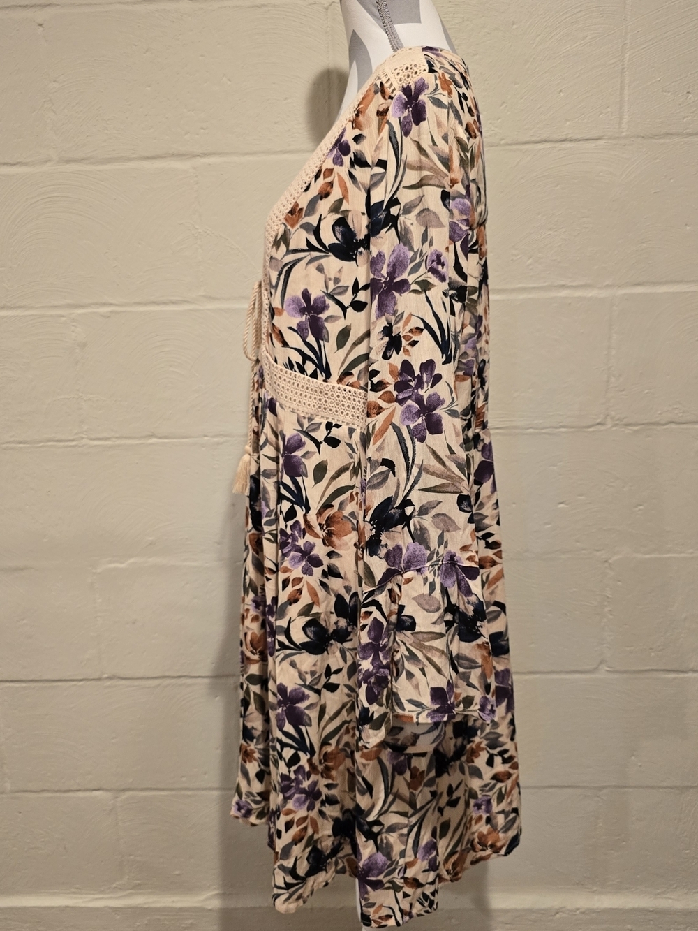 Torrid Size 2X (18-20) Sand Floral Gauze Lace-Up Skater Boho Dress NWOT! - Picture 3 of 11